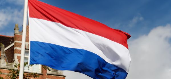 ÜBER DIE NIEDERLANDE