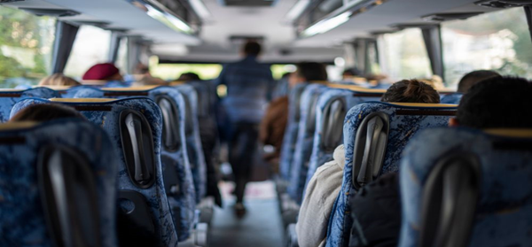 Mit dem Bus/Shuttle